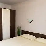 Apartment Dimani-апартхотел форест нук Pamporovo