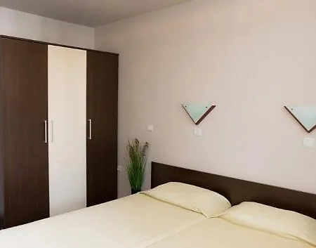 Apartment Dimani-апартхотел форест нук Pamporovo